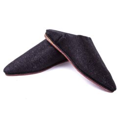 Simple slipper in elegant black leather for woman model 2021.